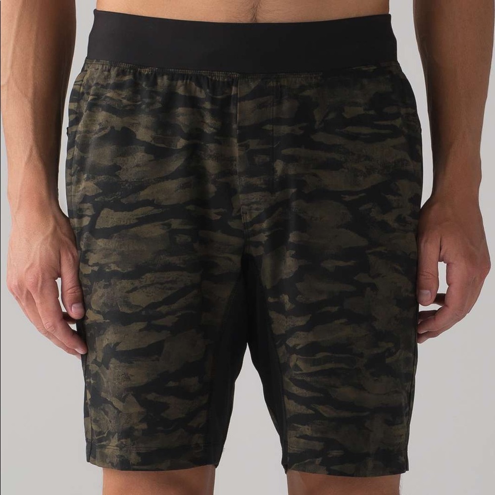 Lululemon T.H.E Short 9” Linerless Green Camo Mens M